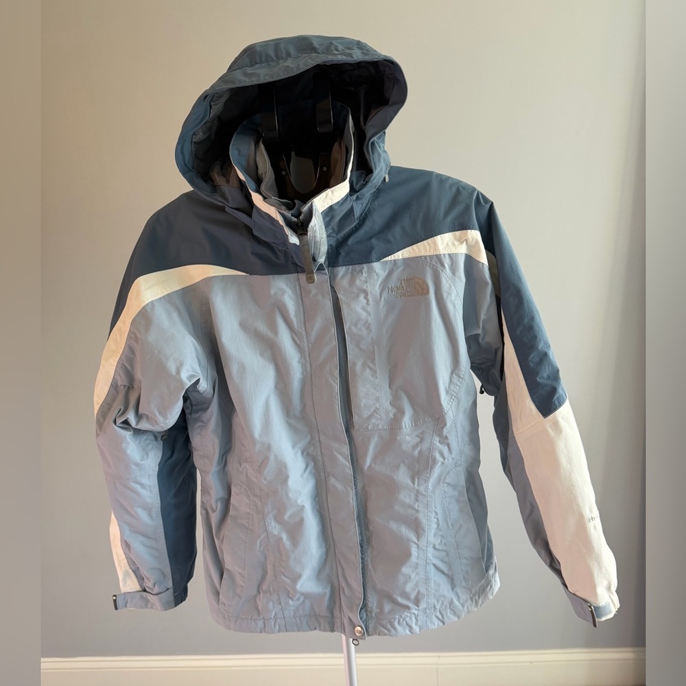 The North Face Women’s HyVent Triclimate 3-in-1 Jacket M EUC blue/white